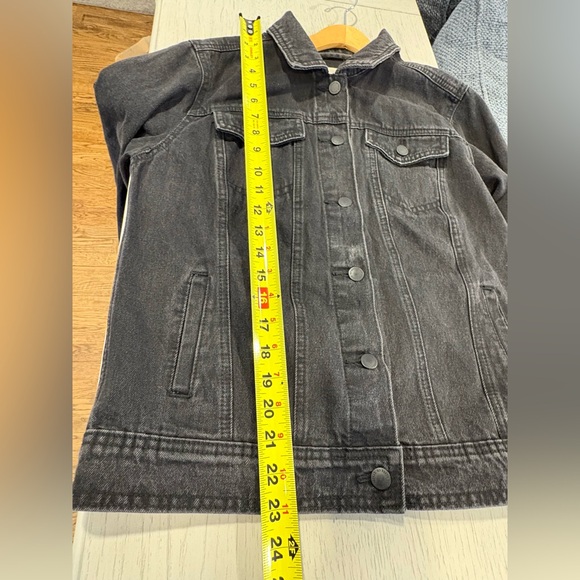 Universal Thread Black Denim Jacket with Bold Lip Design - Picture 3 of 10